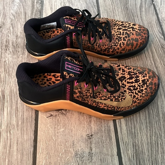 Nike Metcon 6 Cheetah Print - Picture 2 of 8
